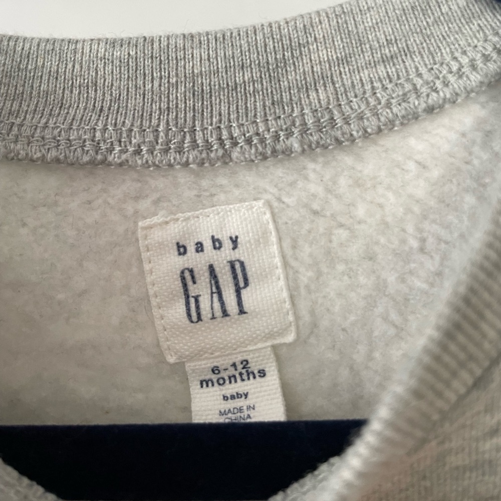 babyGAP Cozy Polar Bear Romper - Picture 4 of 4